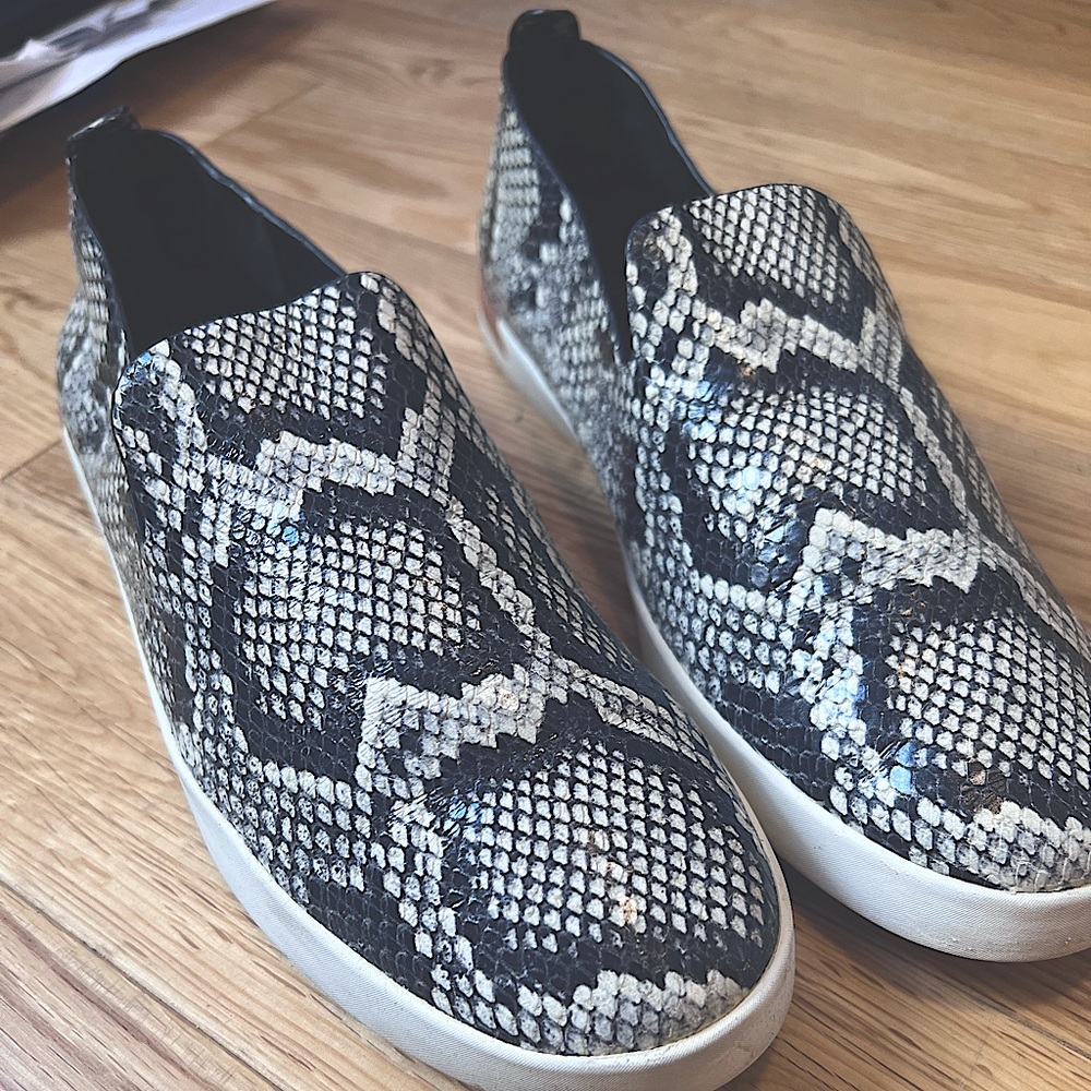 VINCE Snake Print Loafer / Flat